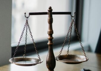 مكتب محامي عقاري