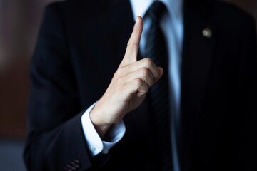 من هو أفضل مستشار قانوني في سلطنة عمان